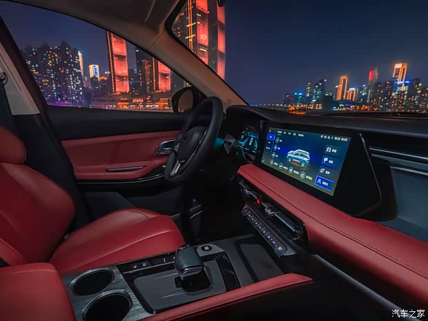Changan Automobile Changan Auchan X7 PLUS 2022 1.5T Blue Whale Automatic Red Edition