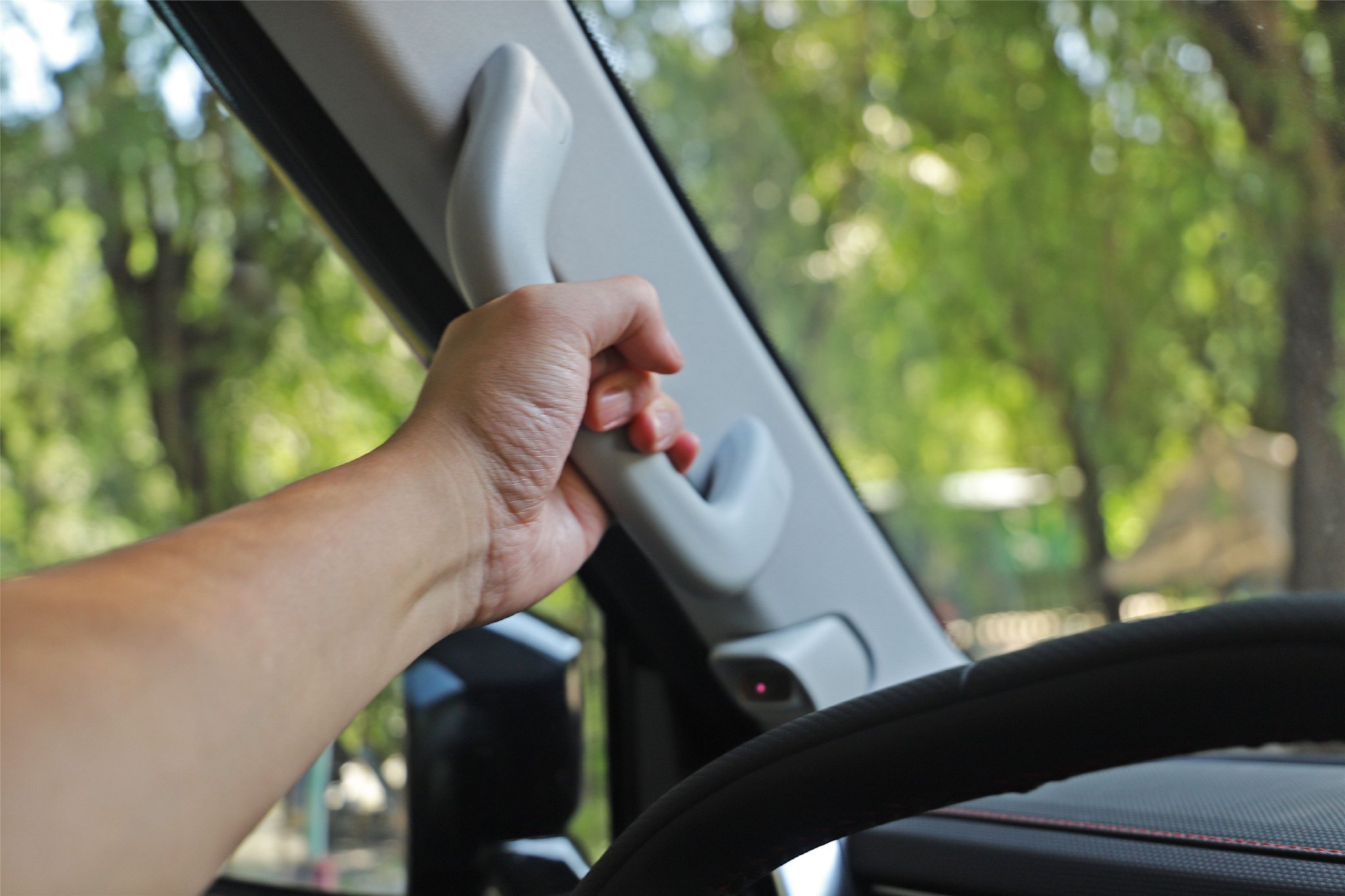 The appearance is eye-catching! Pre-test-drive express traveler