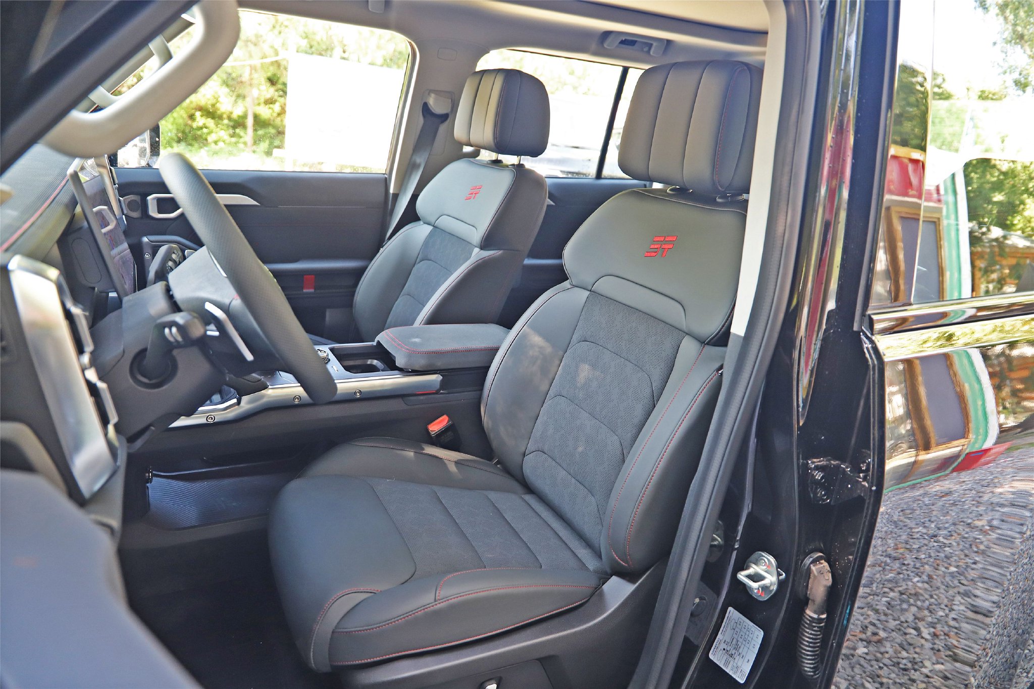 The appearance is eye-catching! Pre-test-drive express traveler